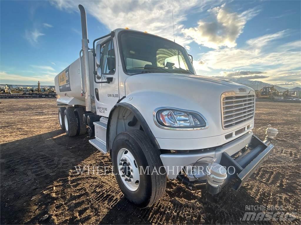 Freightliner WT4000 A Tanker trucks