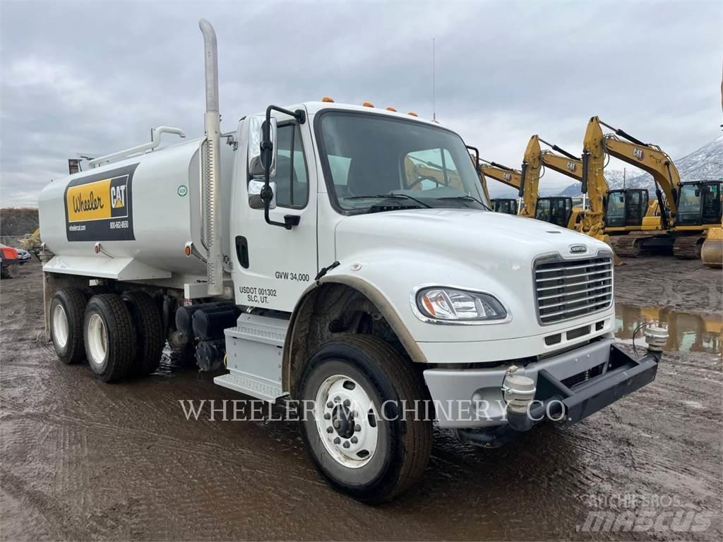 Freightliner WT4000 A Tanker trucks