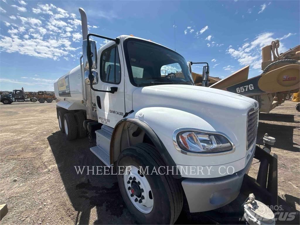 Freightliner WT4000 A Tanker trucks