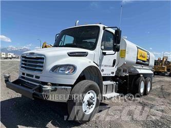 Freightliner WT4000 A Tanker trucks