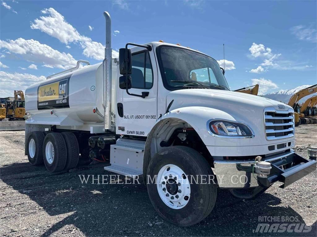 Freightliner WT4000 A Tanker trucks
