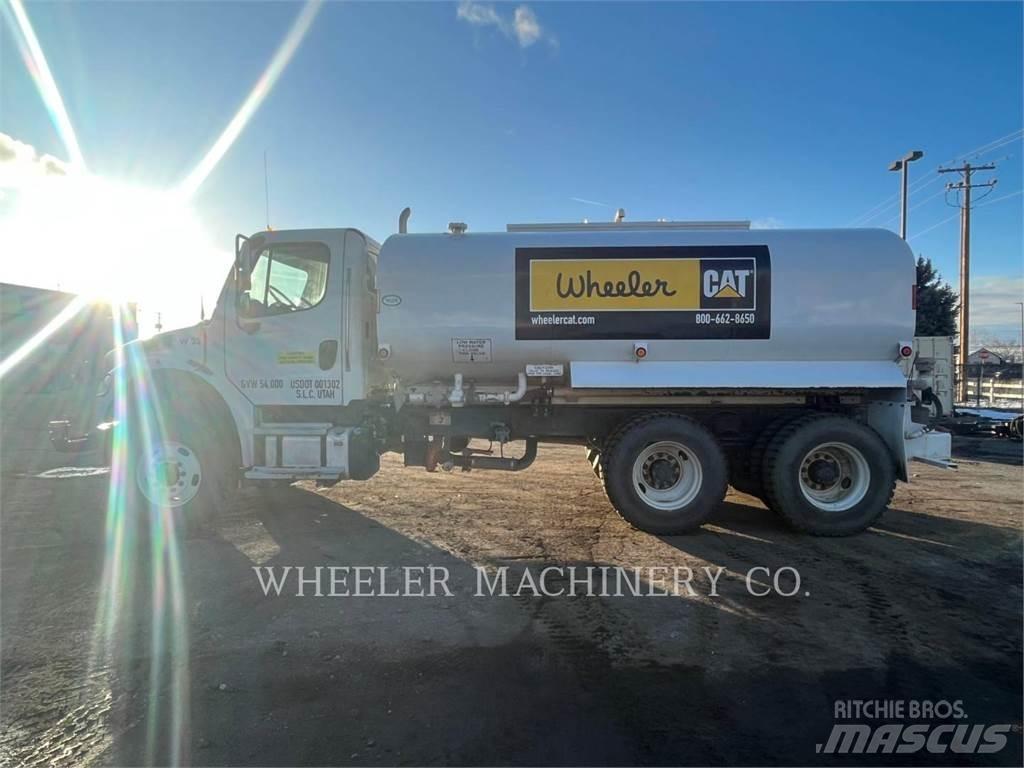 Freightliner WT4000 A Tanker trucks