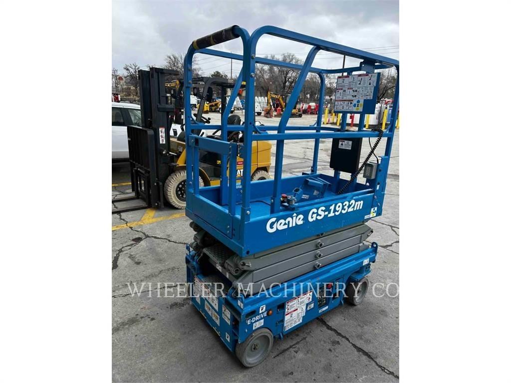 Genie GS1932M Scissor lifts