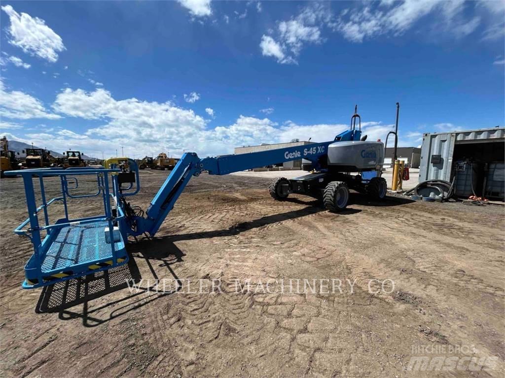 Genie S45XC Articulated boom lifts