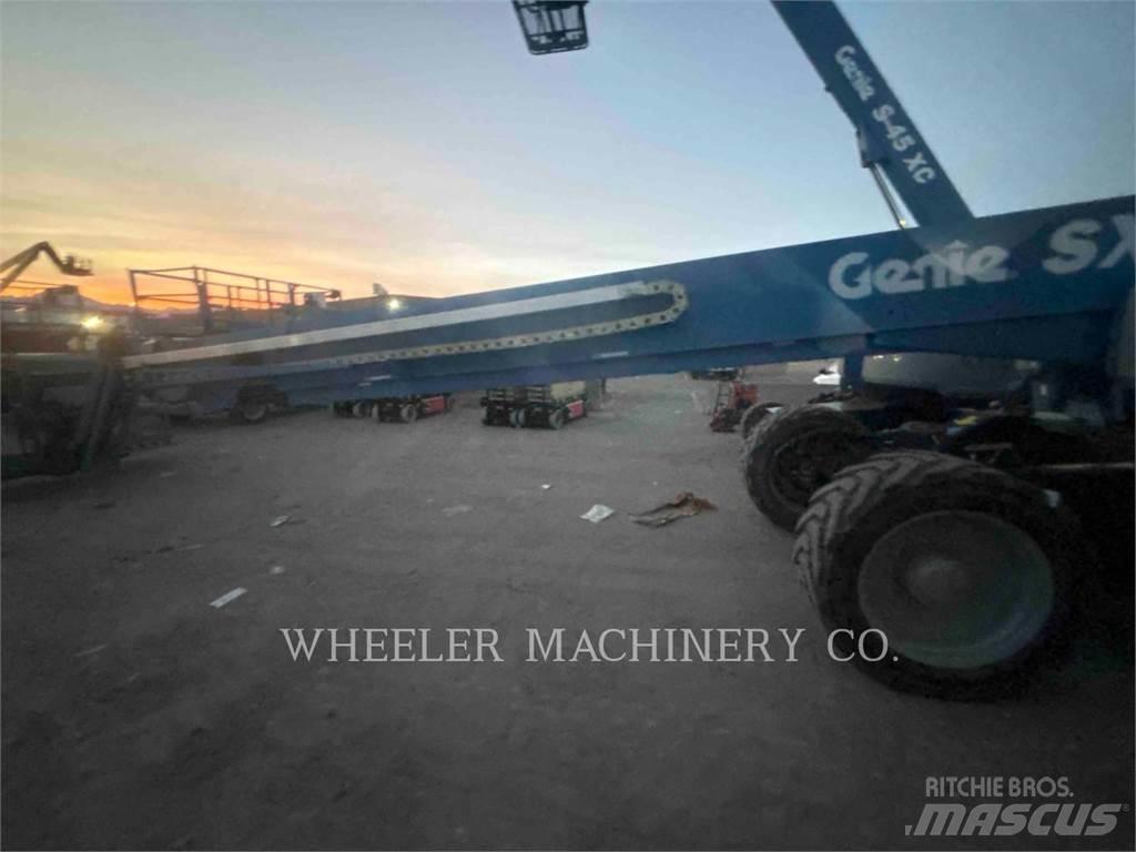 Genie SX125XC Articulated boom lifts