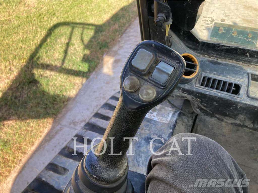 JCB 270T Crawler loaders
