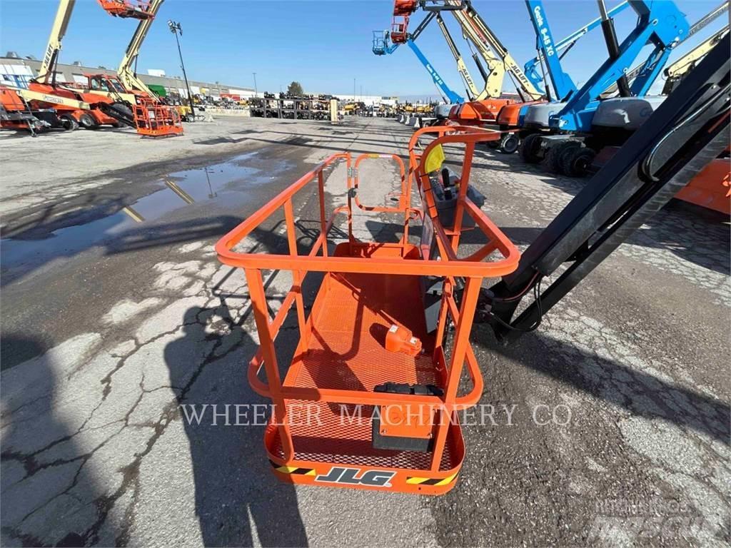 JLG 460SJ SP Articulated boom lifts