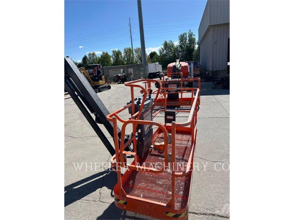 JLG 460SJ SP Articulated boom lifts