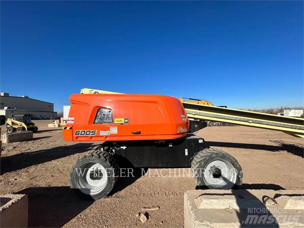 JLG 600S SP Articulated boom lifts