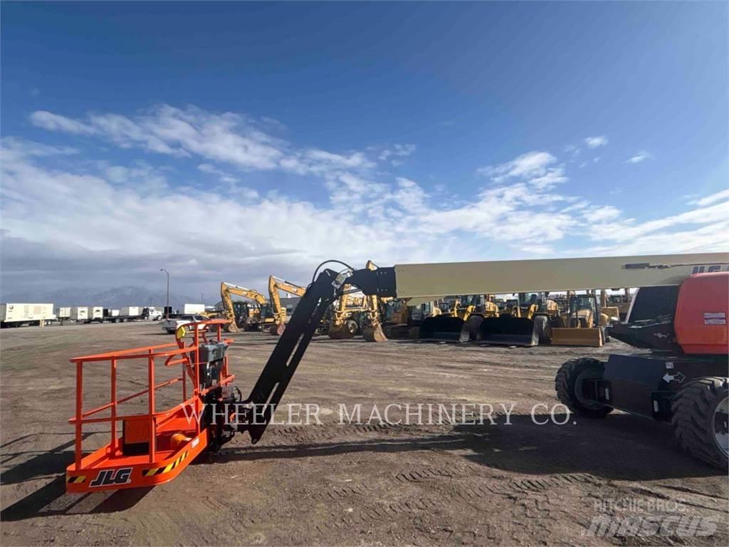 JLG 660SJ Articulated boom lifts