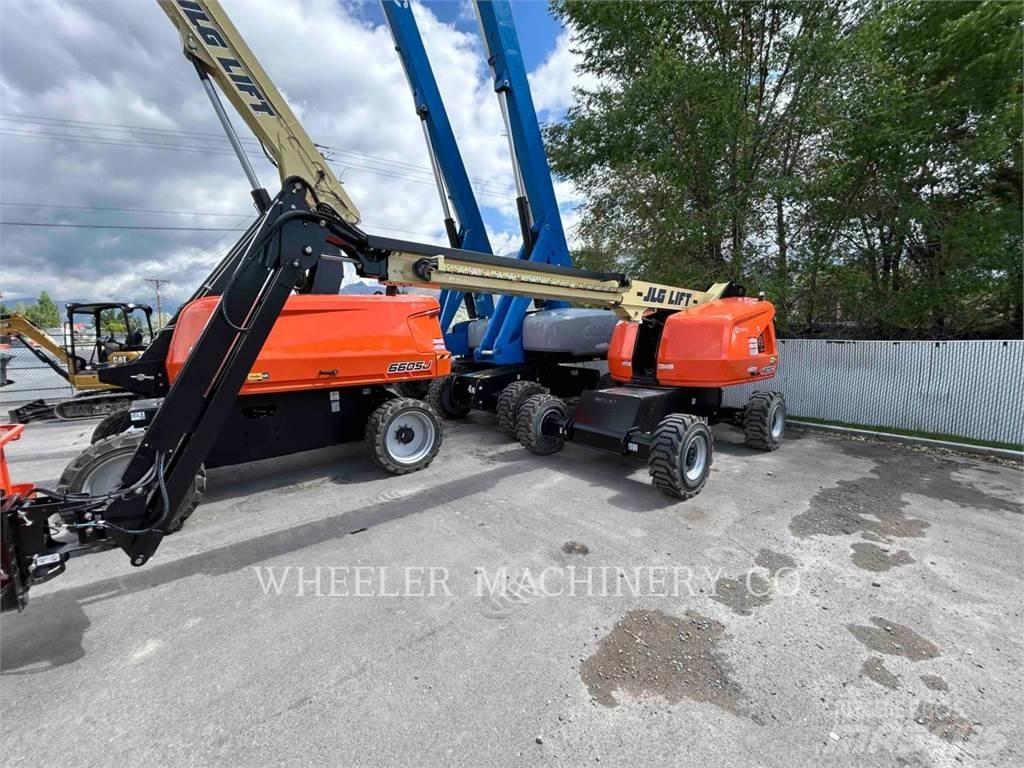 JLG 660SJ SP Articulated boom lifts