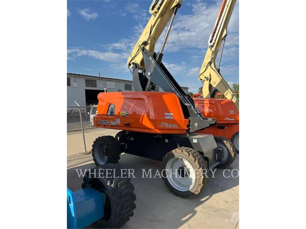 JLG 660SJ SP Articulated boom lifts