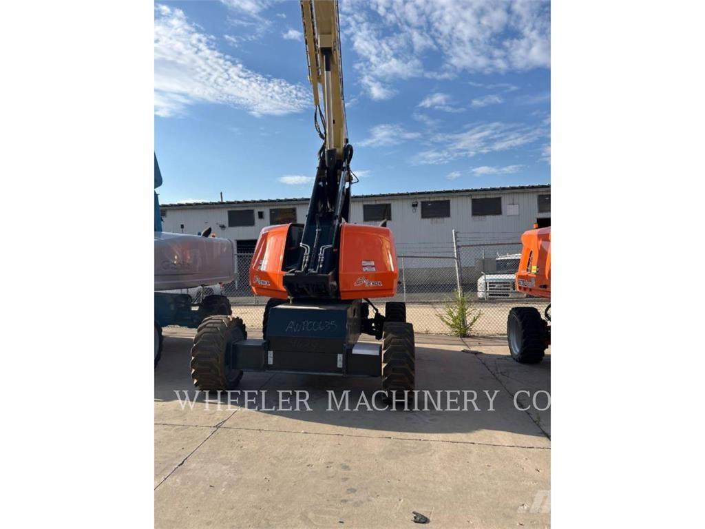 JLG 660SJ SP Articulated boom lifts