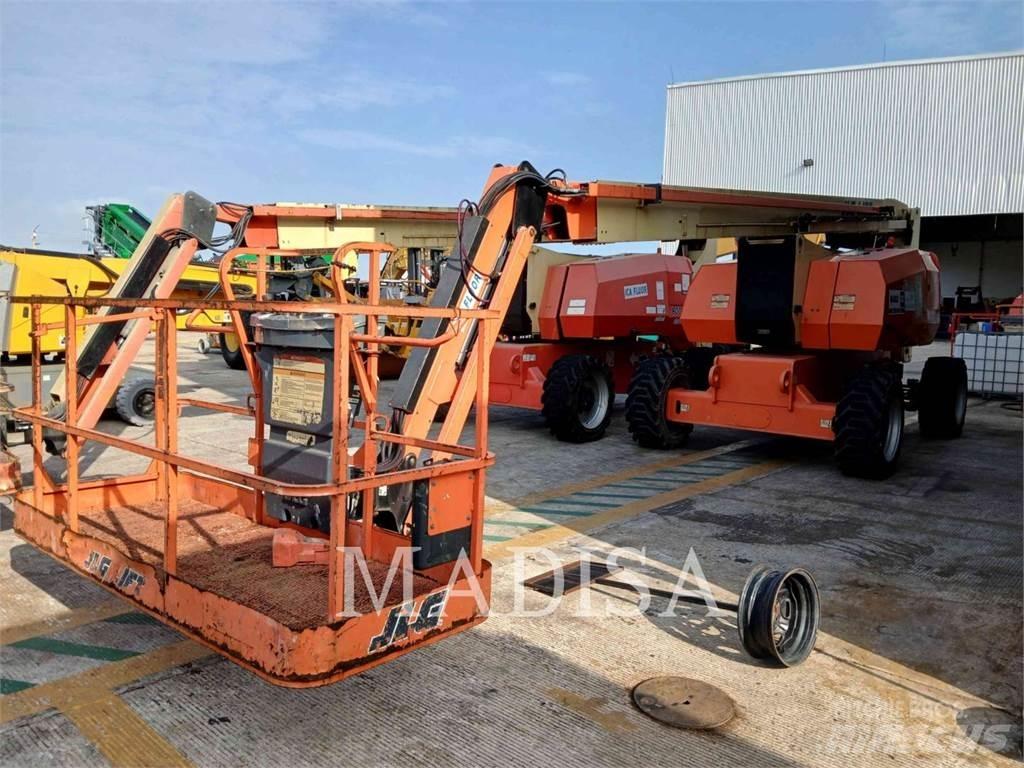 JLG 800 AJ Articulated boom lifts