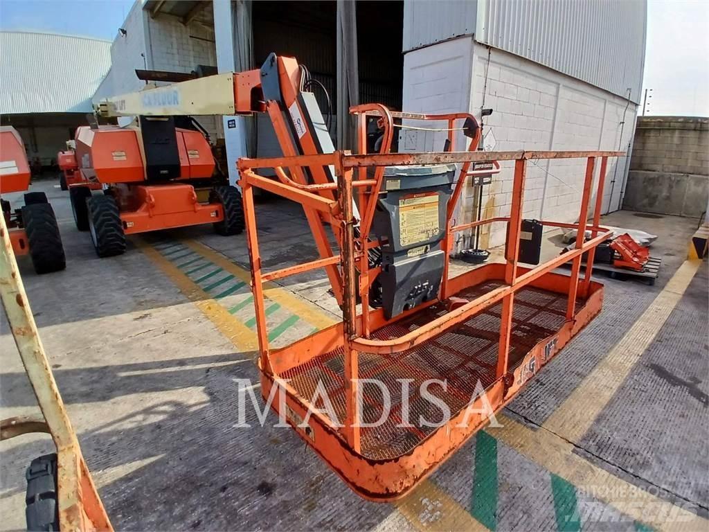 JLG 800 AJ Articulated boom lifts