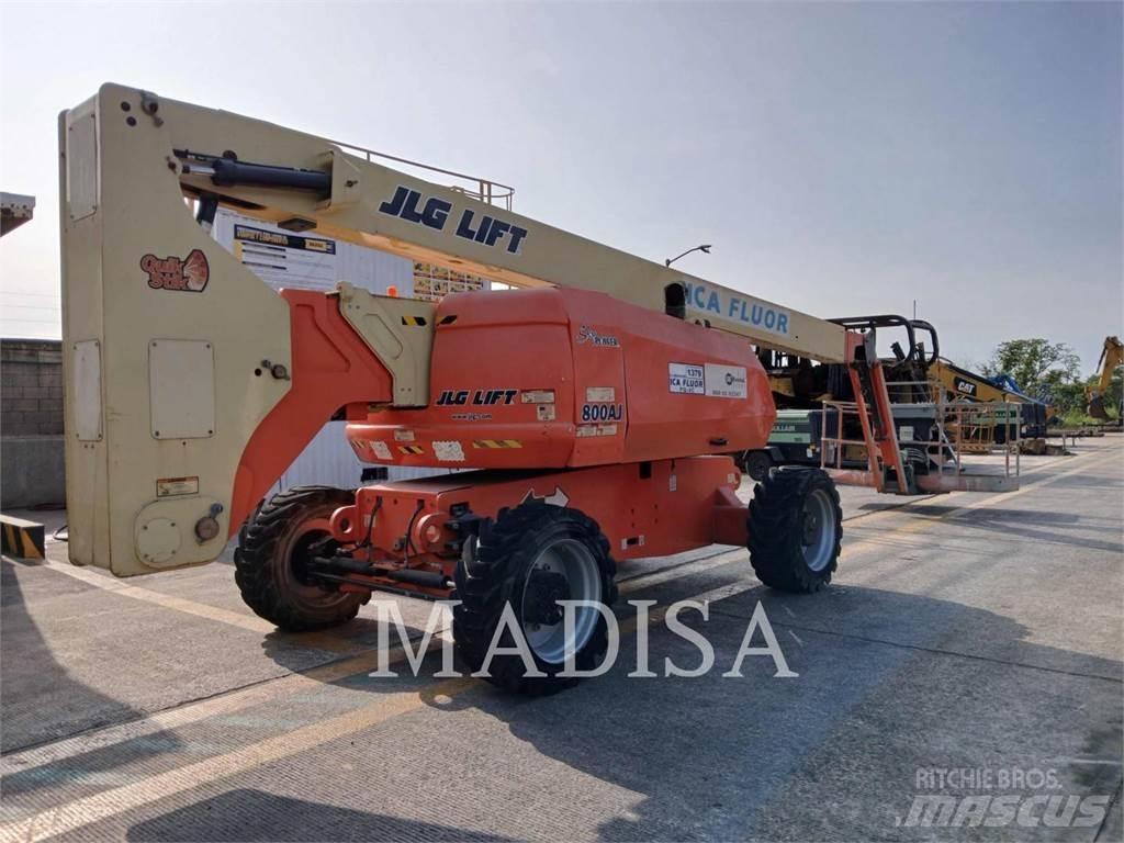 JLG 800 AJ Articulated boom lifts