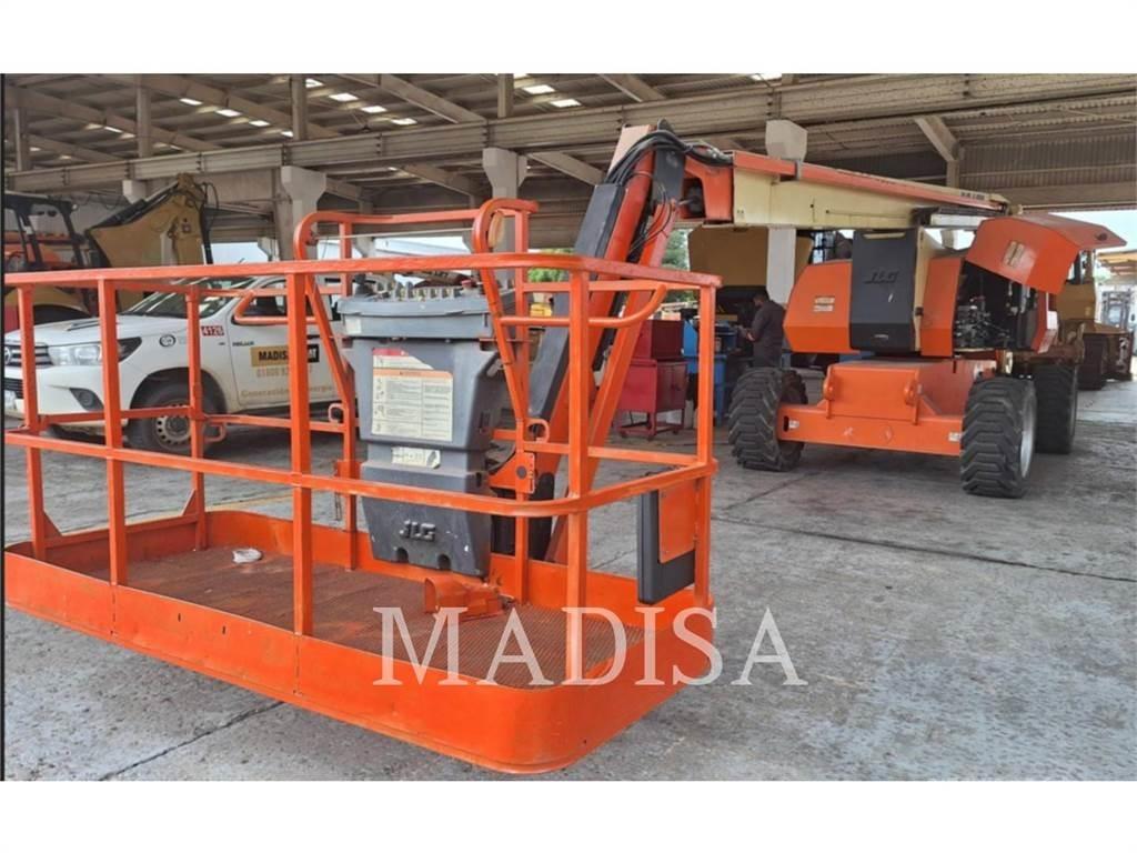JLG 800 AJ Articulated boom lifts