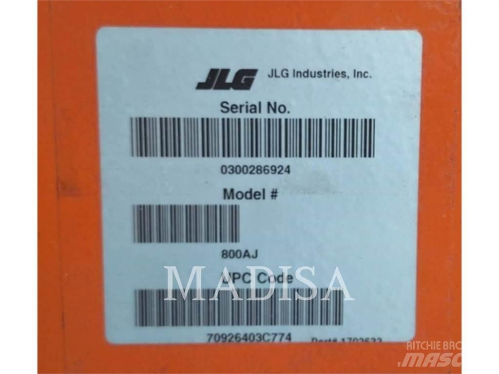 JLG 800 AJ Articulated boom lifts