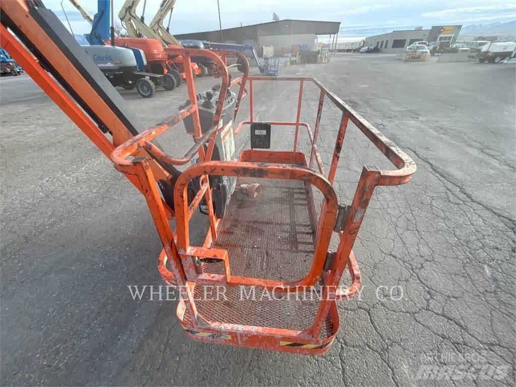JLG 800AJ SP Articulated boom lifts