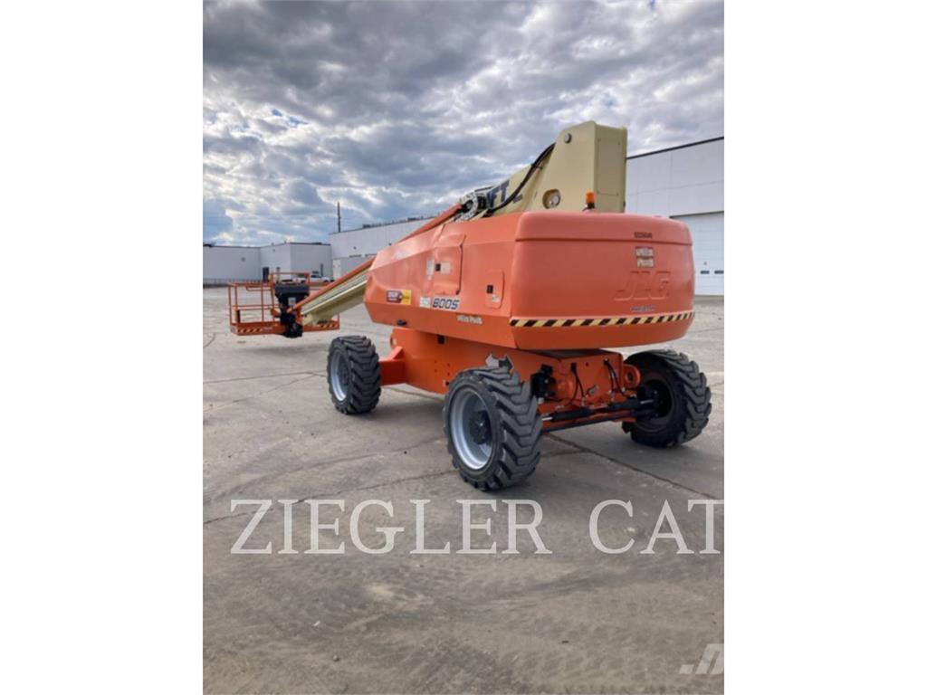JLG 800S Articulated boom lifts