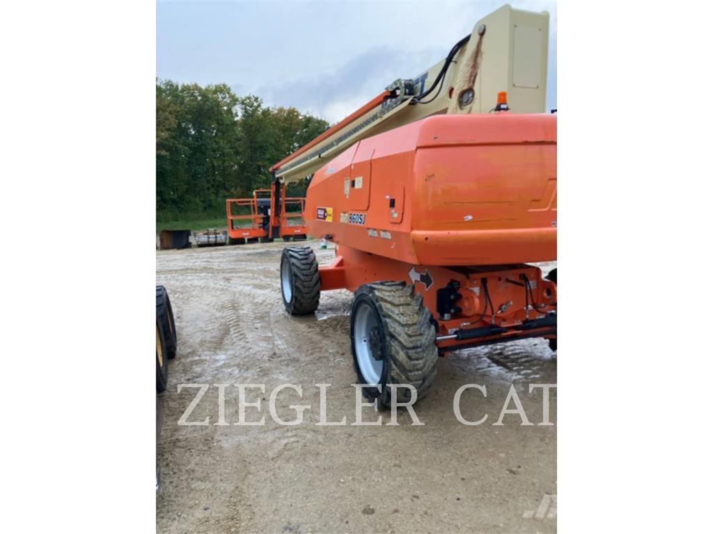 JLG 860SJ Articulated boom lifts