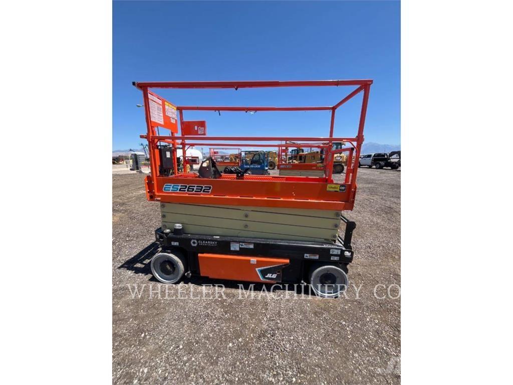 JLG ES2632 Scissor lifts