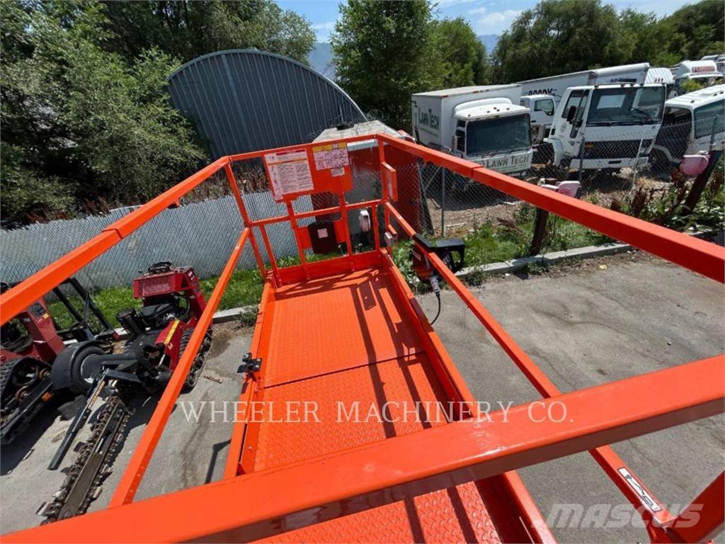 JLG ES3246 Scissor lifts