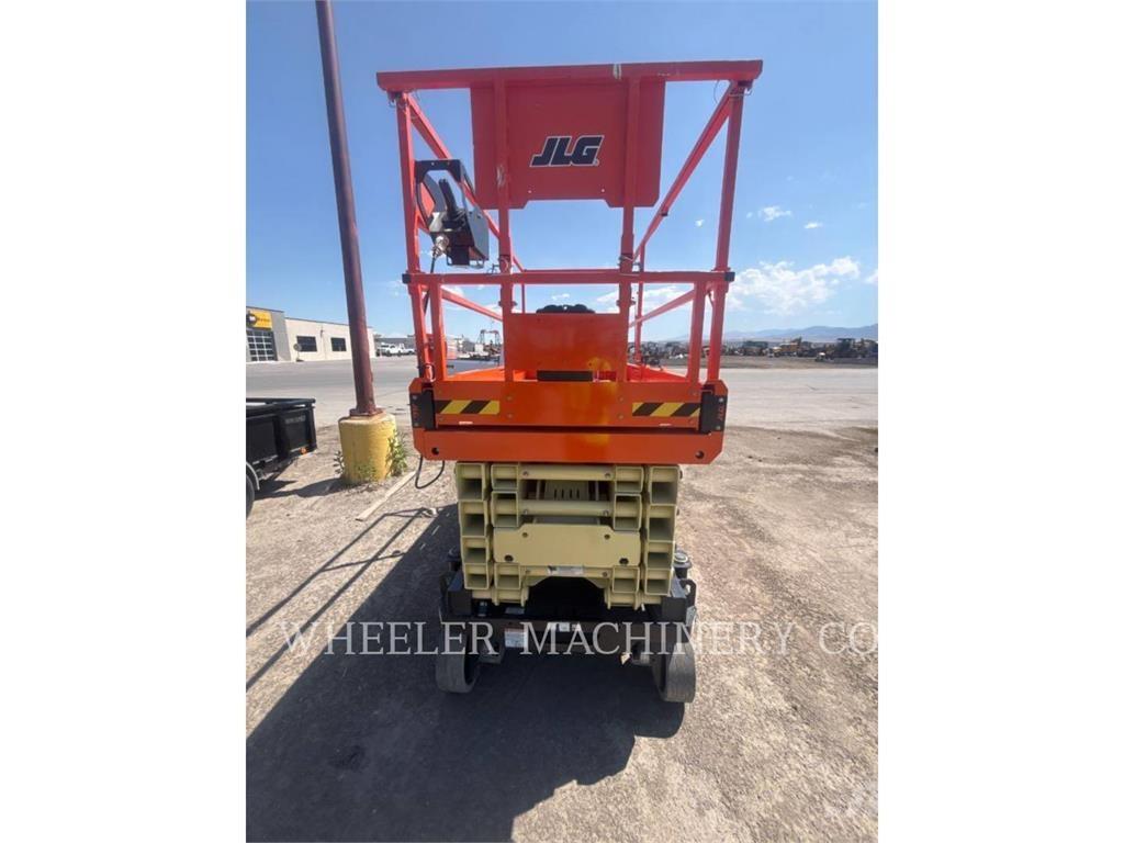 JLG ES4046 Scissor lifts