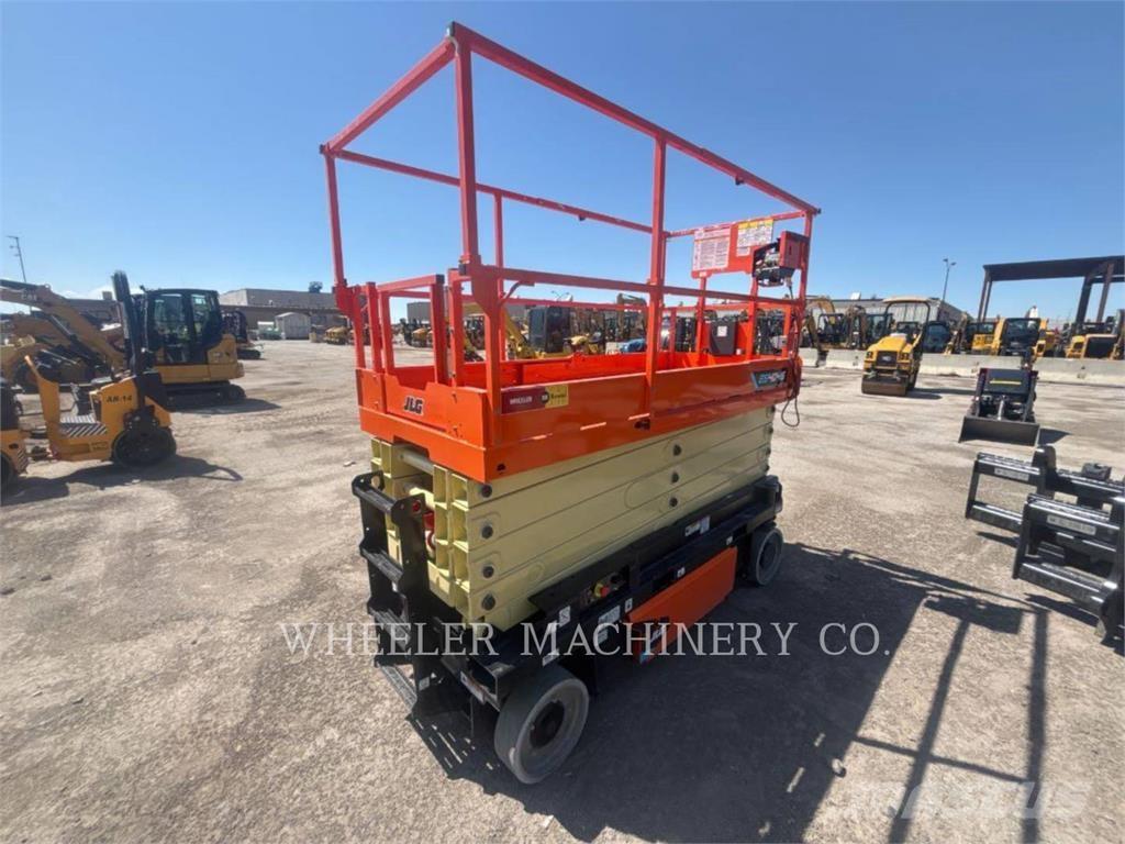 JLG ES4046 Scissor lifts