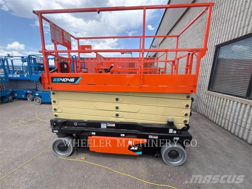 JLG ES4046 Scissor lifts