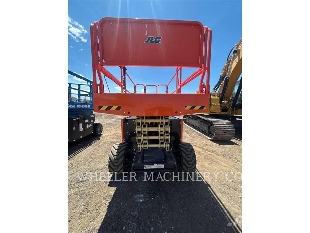 JLG RT3369 Scissor lifts