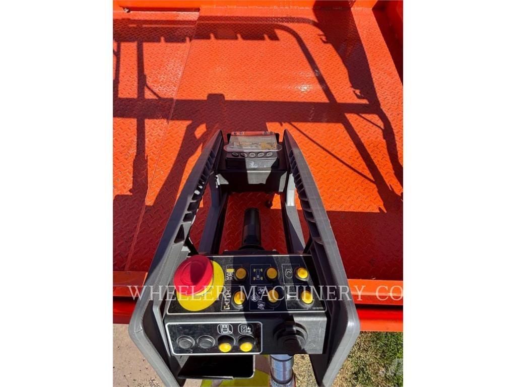 JLG RT3369 Scissor lifts
