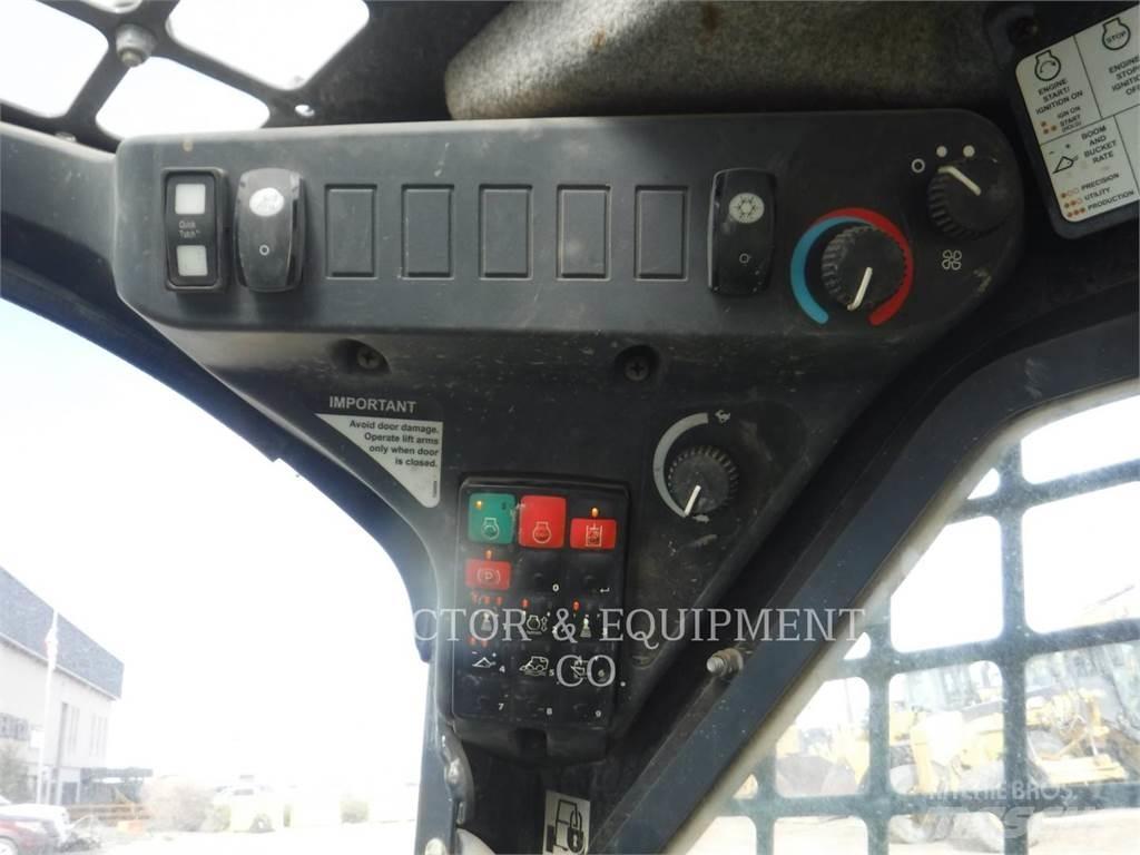 John Deere 317G Skid steer loaders