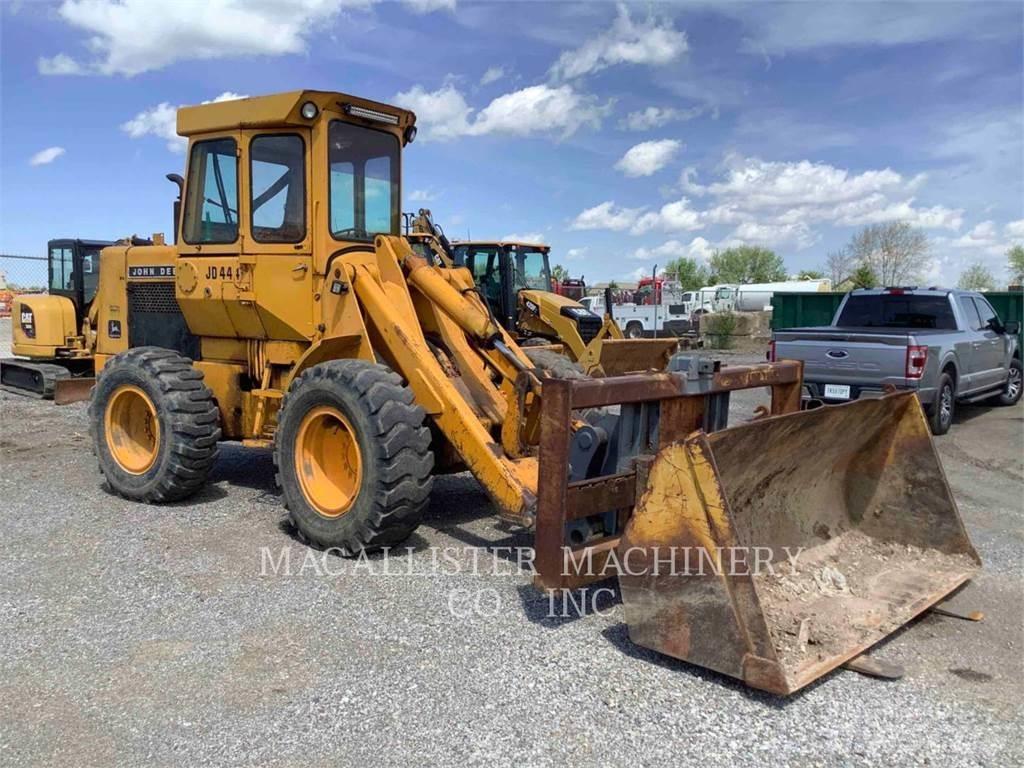 John Deere 444 Wheel loaders