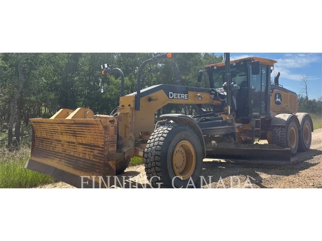 John Deere 772G Graders