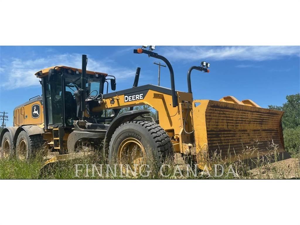 John Deere 772G Graders