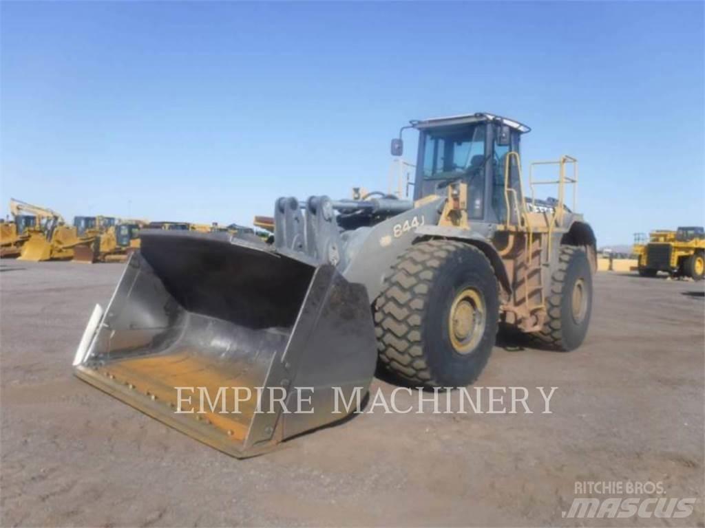 John Deere 844J Wheel loaders