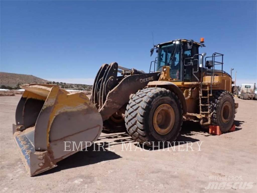 John Deere 844P Wheel loaders