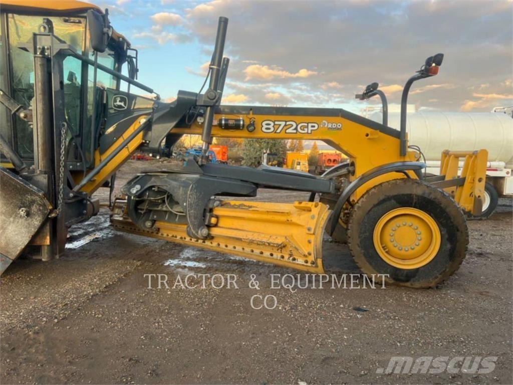 John Deere 872GP Graders