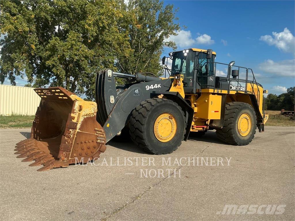 John Deere 944K Wheel loaders