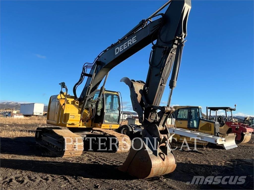 John Deere & CO. 245GLC Crawler excavators