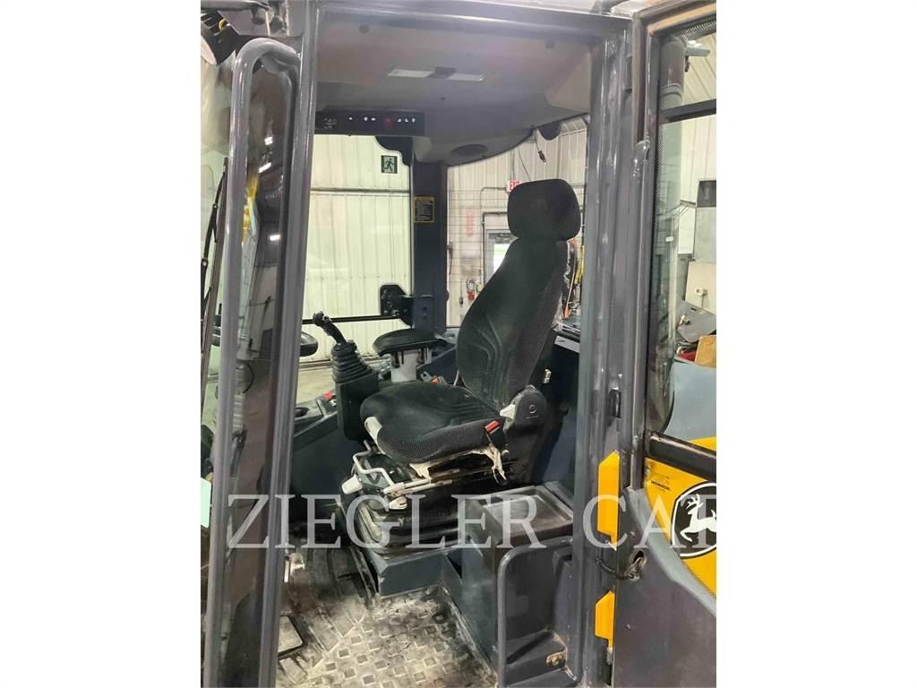 John Deere & CO. 324L Wheel loaders