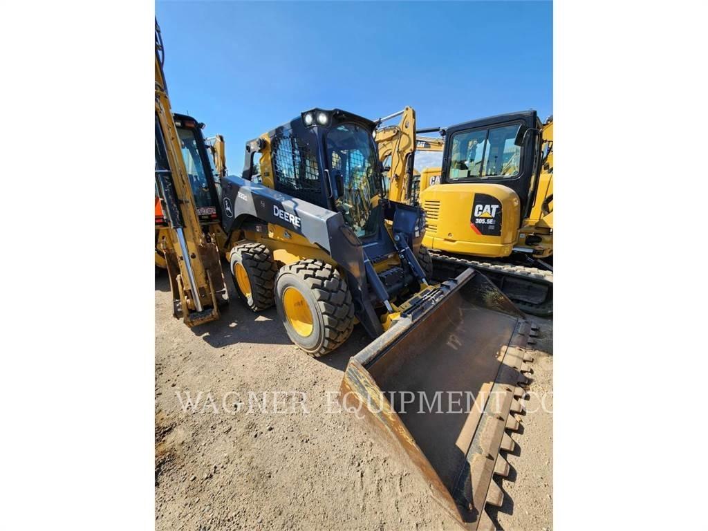 John Deere & CO. 332G Skid steer loaders