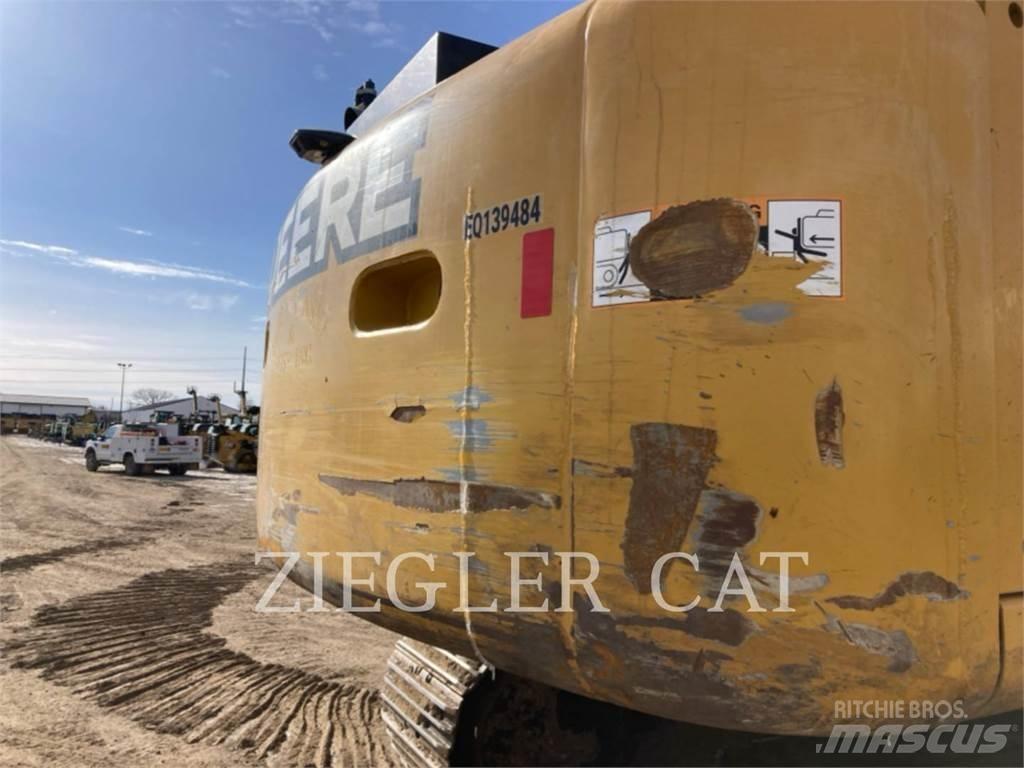 John Deere & CO. 470G Crawler excavators