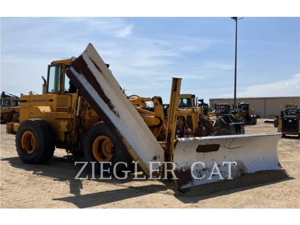 John Deere & CO. 624E Wheel loaders