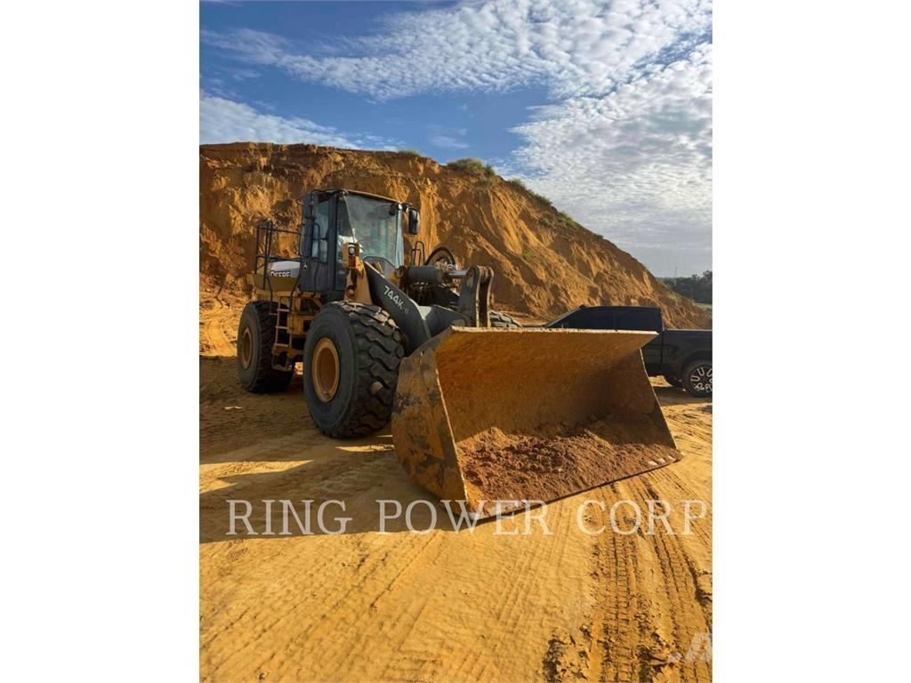 John Deere & CO. 744K Wheel loaders