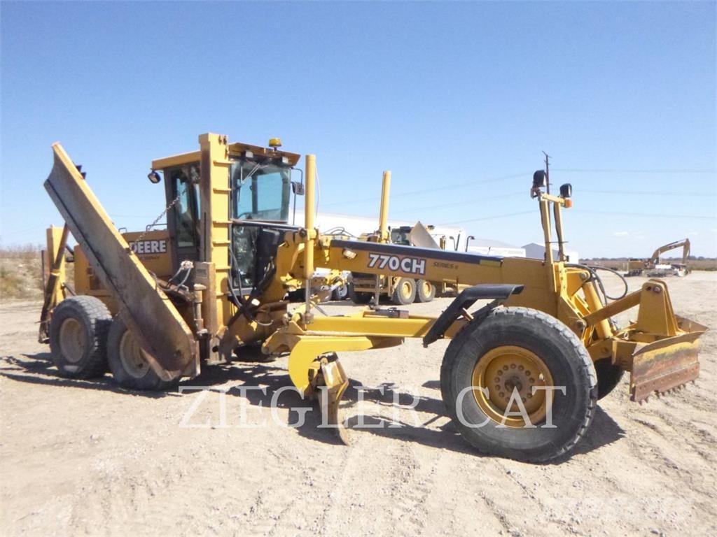 John Deere & CO. 770CH Graders