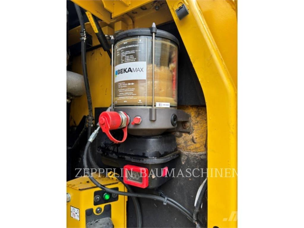 Komatsu PC170 Crawler excavators