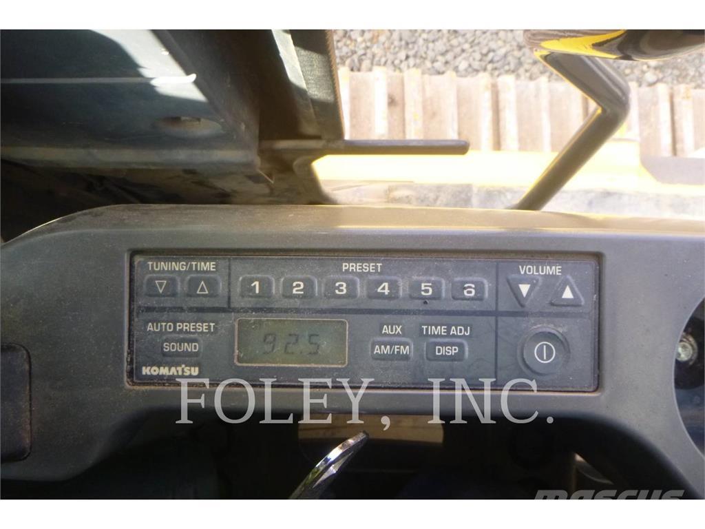 Komatsu PC390LC-10 Crawler excavators