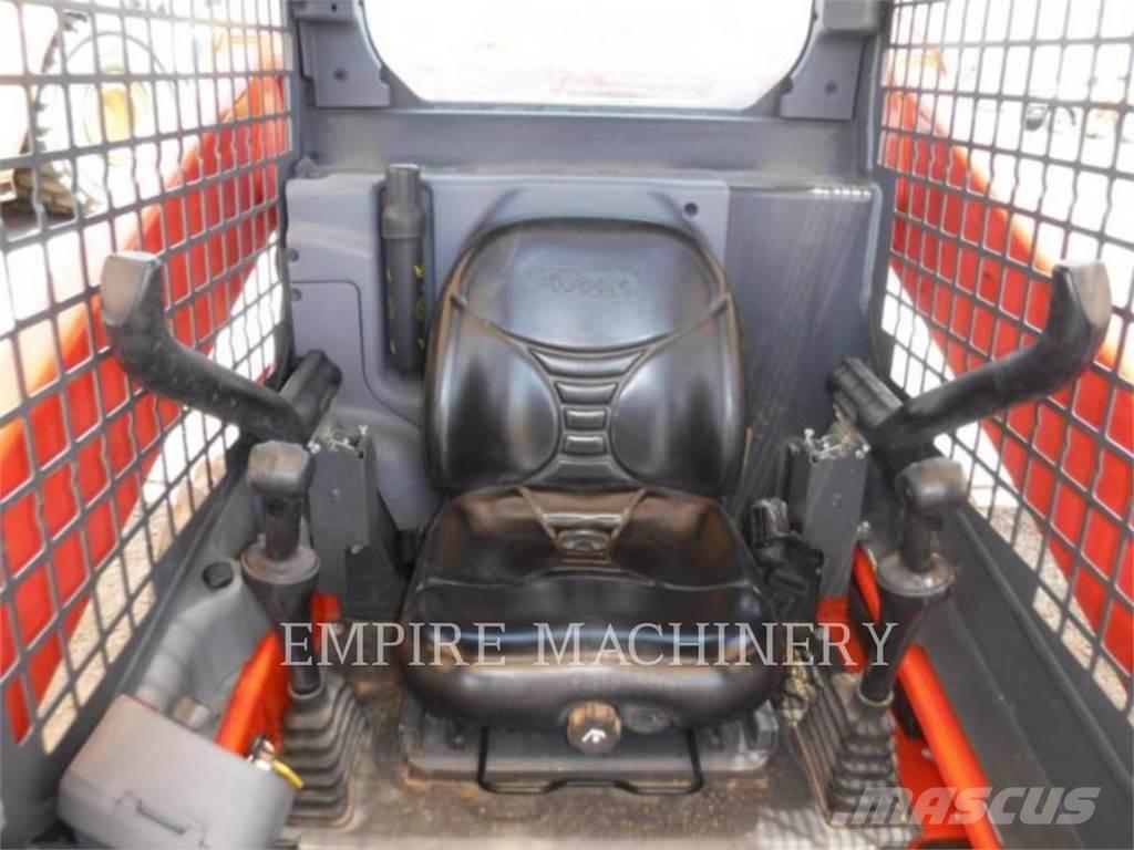 Kubota SSV75 Skid steer loaders
